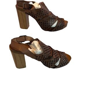 Pilar Monet Ladies' Genuine Brown Leather Heeled Fashion Dressy Sandals SZ 7.5